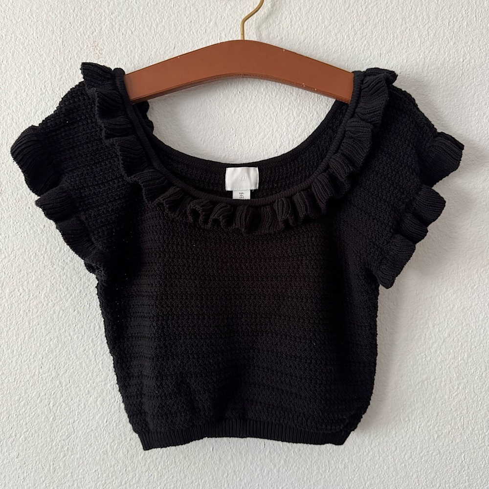 H&M short sleeve black cropped sweater with ruffle detail size large